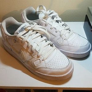 White Nike air force